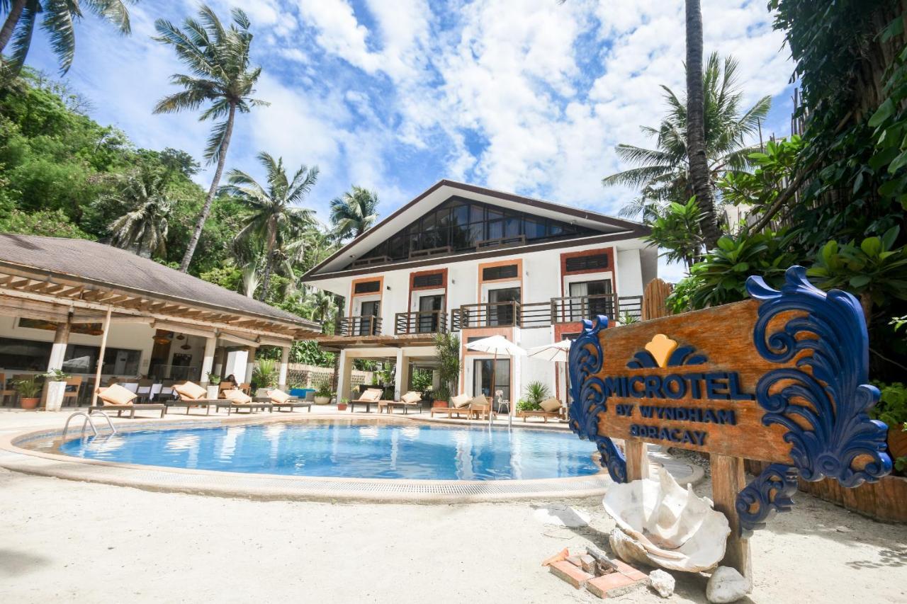 Microtel By Wyndham Boracay Balabag  Exterior photo